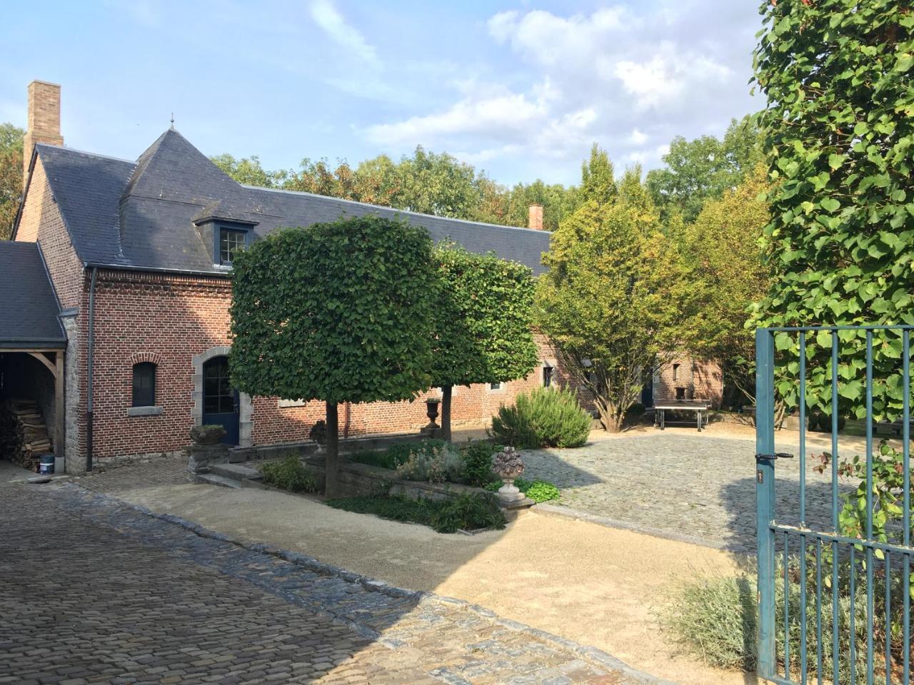 Les Confidences De Messire Sanglier, Stylished Séjour à la campagne Beauraing