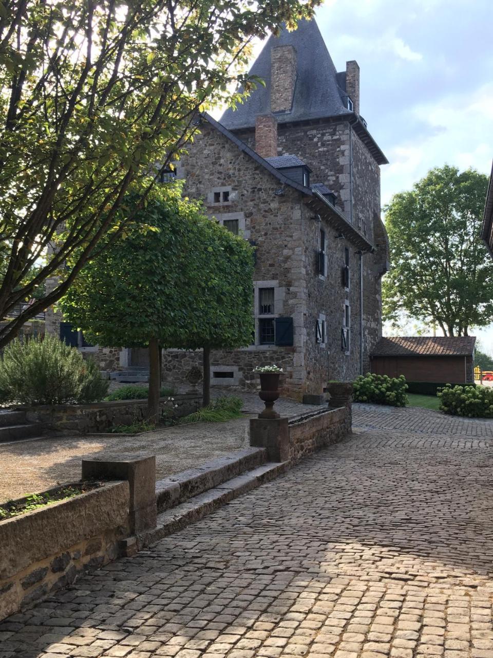 Les Confidences De Messire Sanglier, Stylished Séjour à la campagne *